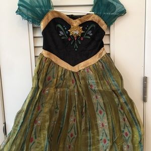 ADORABLE!! BEST DRESSED! Original Ana from Frozen Costume! Great condition!